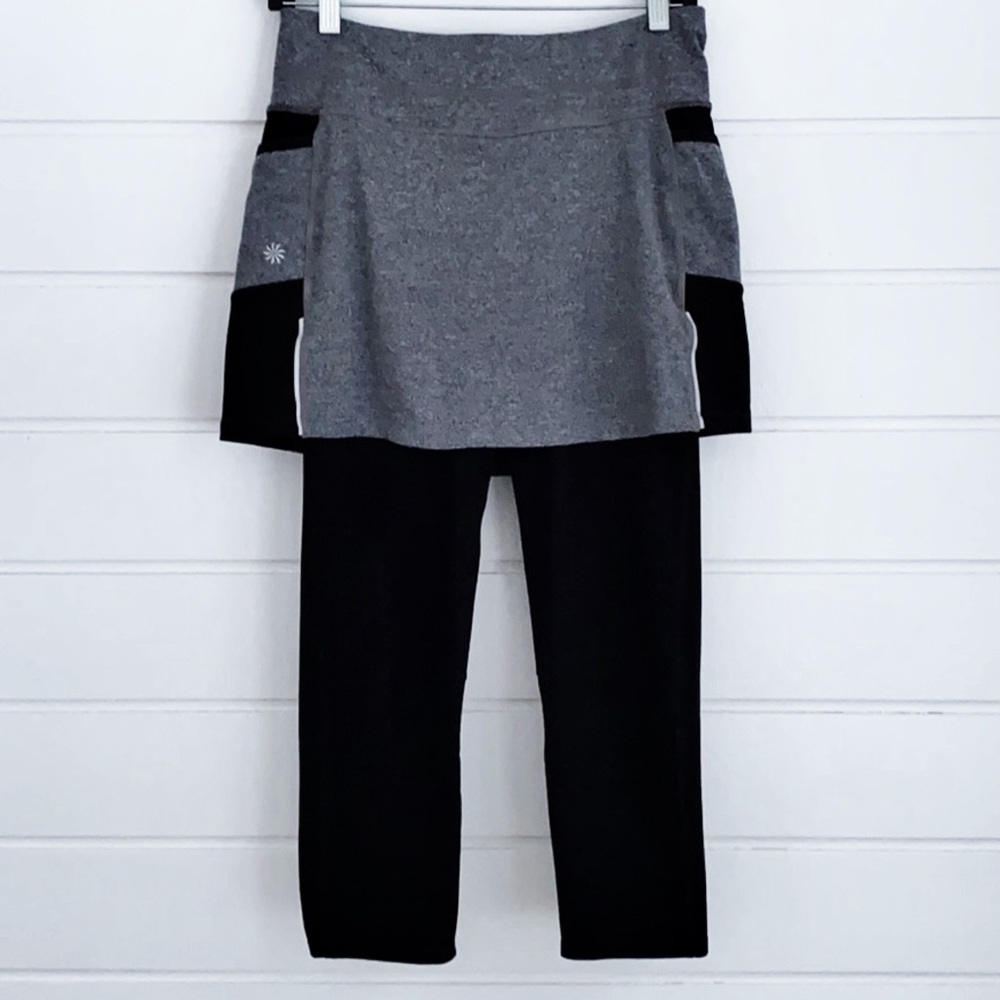 Athleta Be Free 2 in 1 Skirted Capri Leggings